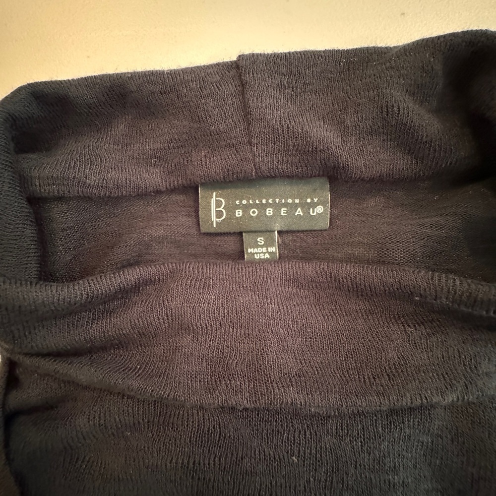 Bobeau mock neck black top - s
